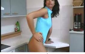 1 pornstar goth se depm dans le groupe. Flexible Pornstar Susi Biguz Net