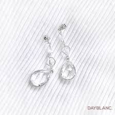 Amor Crystal 아모르 크리스탈 Is Dayblanc Kr S New 2019 S S Collection Most Popular Design In Korea Had So Many Review Earrings Earrings Handmade Jewelry Branding