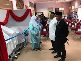 Ketua pengarah kesihatan malaysia, datuk dr noor hisham abdullah mengingatkan rakyat malaysia untuk pastikan penularan. Mengiringi Pejabat Pengarah Kesihatan Negeri Kelantan Facebook