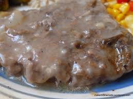 In a bowl, place 1 cup flour, add 1/4 teaspoon salt and 1/ 4 teaspoon pepper (more if you prefer). Cube Steak And Gravy Make It Homemade