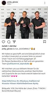 Doch die »pinky gloves« riefen vor allem empörung hervor. V4cxe1oaxz5pkm