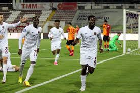 Hatayspor kulübü'nden akintola transferi için yapılan açıklamada, kulübümüz danimarka süper lig ekiplerinden fc midtjylland'den babajide david akintola ile 1 yıl kiralık olarak anlaşmaya vardı. Hatayspor Galatasaray I 3 Golle Gecti