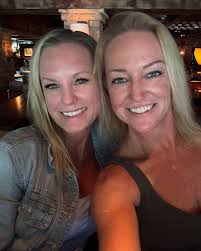 Melissa Eller Haley (@melissa.e.haley)