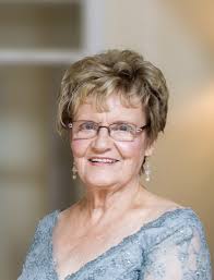 Aileen Shaw's Instagram, Twitter & Facebook