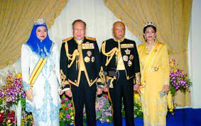 Initially appointed as heir apparent to the melaka throne by his father, mansur shah, he was banished for committing murder following a feud in a sepak raga game. 41 Sultan Pahang Kaki Judi Pics