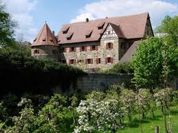 Kunreuth Schloss Kunreuth Beautiful Buildings Dream Vacations Destinations Architecture