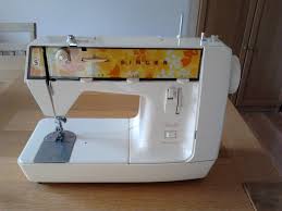 Une excellente machine à coudre idéale pour le quilting, le patchwork et les travaux quotidiens. Singer 15k Starlet 354 Machine A Coudre