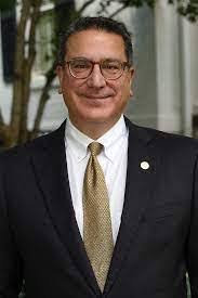 Edward Bubnis's Instagram, Twitter & Facebook