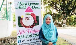 Ibu tiri pasrah ketika di gejot anak tirinya yang nggak ada akhlak alur film. Antara Nasi Lemak Anak Dara Dan Gadis Bertudung Biru Hikayat Budak Pening
