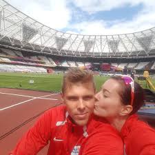 Denisa rosolová adam sebastian helcelet. Klucinova Fandi V Posteli Rosolova Vyrazila Za Pamatkami Jak Si Cesti Atleti Uzivaji Londyn Ihned Cz