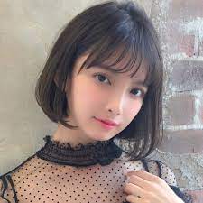 548 likes 5 comments ショート ボブ 美容師 似合わせ アフロート山田 afloatruvuayamada on instagram アゴラインの少し前下がりボブはいかがでしょうか hair styles medium hair styles womens hairstyles