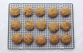 Instructions in a medium bowl, stir together the oat flour, cornstarch, baking soda and salt. Grain Free Zucchini Chocolate Chip Cookies Gluten Free Dairy Free With Vegan Option Tasty Yummies