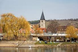 Randersacker is a market town and municipality in lower franconia, a part of bavaria, germany. Randersacker Freizeitanlage Am Main