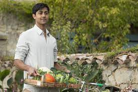 It even comes with the stamp of approval from titanic tastemakers oprah winfrey and steven spielberg , who both serve as producers. The Hundred Foot Journey 2014 Photo Gallery Imdb