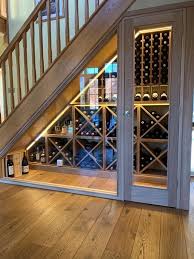 Fabrication d'une verrière en sous escalier pour cave à vin à istres. 58 Idees De Cave A Vin Sous Escalier Vin Amenagement Cave A Vin Rangement Vin