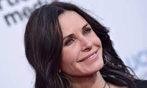 However, courteney cox and jennifer aniston have always enjoyed a 100% legitimate best. Courteney Cox Looks Unrecognisable In Video Revealing Shocking Transformation Hello