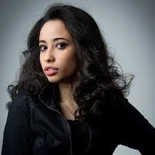 Julia Gold's Instagram, Twitter & Facebook