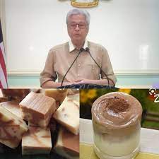 Explore tweets of ismail sabri @ismailsabri60 on twitter. Malaysians Turned Ismail Sabri S Batik Shirts Into Kuih Memes It S Hilarious