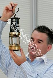 39365413-The miners lamp from the 1909 West Stanley pit disaster which was  bought by amateur historian Dave Glynn.