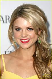 Gregg Sulkin & Bailey Buntain