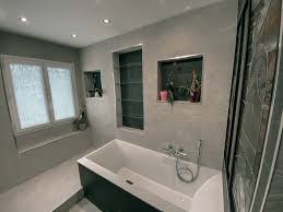 Habillez votre salle de bain en beige pour une retraite ultime. Salle De Bain Zen Bois Et Pierre Bains Evolutions