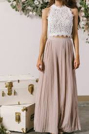 Meistens bekommt man als gast mehrere monate vor der hochzeitsfeier eine einladung. Simone Maxi Jupe Plissee Beige Beige Plissee Simone Outfit Hochzeit Tullrock Outfits Maxirock