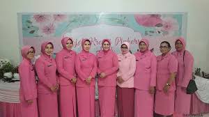 Check spelling or type a new query. Ketua Bhayangkari Daerah Riau Apresiasi Kinerja Ketua Cabang Bhayangkari Cabang Siak Jajaran