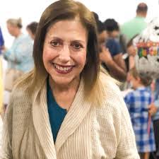 Gloria Hawk's Instagram, Twitter & Facebook