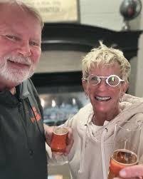 Lisa Jennett (@lisathemo) • Fotos y vídeos de Instagram