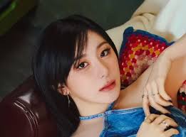 Lee Chae Yeon (IZ*ONE) profile, age & facts (2025 updated)