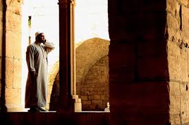 تعبر الرؤية عن التعلق بأداء الفرائض وعن السعي من أجل التقرب من الله سبحانه وتعالى، كما تبشرها عن الزواج من رجل سوف تسعد معه كثيرًا. ØªÙØ³ÙŠØ± Ø³Ù…Ø§Ø¹ Ø§Ù„Ø§Ø°Ø§Ù† ÙÙŠ Ø§Ù„Ù…Ù†Ø§Ù… ÙˆÙŠÙƒÙŠØ§Øª