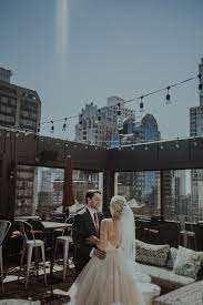 Bride Groom First Look At The Rooftop Of The Chicago Cambria Hotel 52eighty Chicago Magnificent Mile Cambria Hotels Magnificent Mile