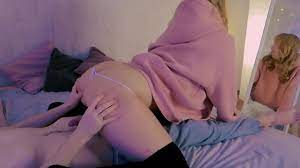Cute looking teenager girl having sex for the first time - XNXX.COM