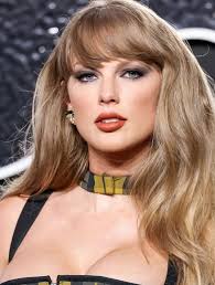 Taylor Swift's Heartwarming Visit to a WWII Veteran's Family