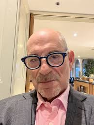 How the f did I get here? How did the insecure, self-conscious, socially  anxious, extremely introverted and highly oversensitive me become 2025 me?  Giving talks and workshops for up to four hours… |