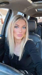 Stacy Eckhardt's Instagram, Twitter & Facebook