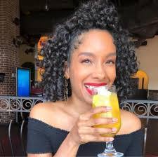 Onix Rosado's Instagram, Twitter & Facebook