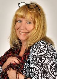 Christine Schnell's Instagram, Twitter & Facebook