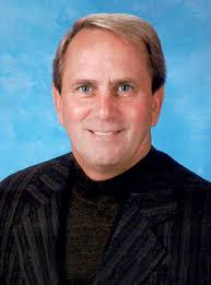 Bob Mau's Instagram, Twitter & Facebook