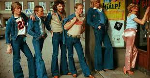 Visualizza altre idee su festa anni 70, anni 70, abbigliamento. 15 Capi Di Moda Negli Anni 70 Quando Ci Si Vestiva In Modo Piu Cool
