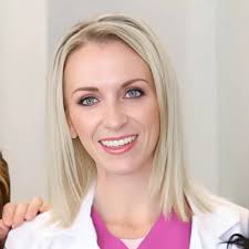 Diana Mohr's Instagram, Twitter & Facebook