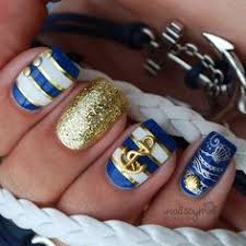 Puede variar desde un tono azul medianamente oscuro hasta un color negro azulado y tiene una coloración estandarizada a nivel de colores web. 49 Ideas De Unas Marineras Disenos De Unas Manicura Unas Decoradas