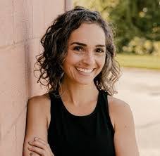 Karin London's Instagram, Twitter & Facebook