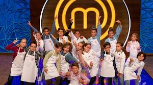 El reality show masterchef ecuador terminó este 22 de febrero en la pantalla de teleamazonas pero en las redes sociales ocurrieron cosas que no se este lunes 22 de febrero a las 21:00 es la gran final de masterchef ecuador en su segunda temporada, y el chef jorge rausch, quien hace parte del. Masterchef Junior Cambia Su Emision Al 6 De Enero Para Celebrar El Dia De Reyes Entre Fogones Y Repescas