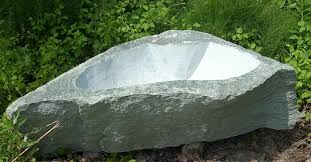 Teilweise sind tröge und brunnen aus dem mittelalter heute noch immer in funktion. Steinbrunnen Gartenbrunnen Brunnen Wunderschoene Stein Brunnen Fur Ihren Garten Oder Die Terrasse Brunnen Gartenbrunnen Naturstein Brunnen Vorarlberg Schweiz Osterreich