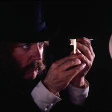 Șase colaboratori ai securității fură o mașină a bnr, cu 1.6 milioane de lei. The First Great Train Robbery Marele Jaf Al Trenului 1979 Film Cinemagia Ro