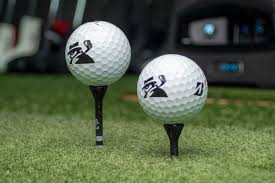 Circle around the pin on a par 3. Tee Height Test Mygolfspy