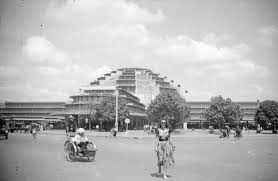 The Central Market Phnom Penh The Grand Market Psar Thmei The Market Dates From The Colonial Period 1935 1937 And Phnom Penh French Town French Indochina