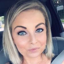 Jennifer Pulfer's Instagram, Twitter & Facebook