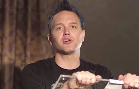 For the past three months i've been undergoing. Watch Blink 182 S Mark Hoppus Address Bassists Onstage Boredom Alternative Press